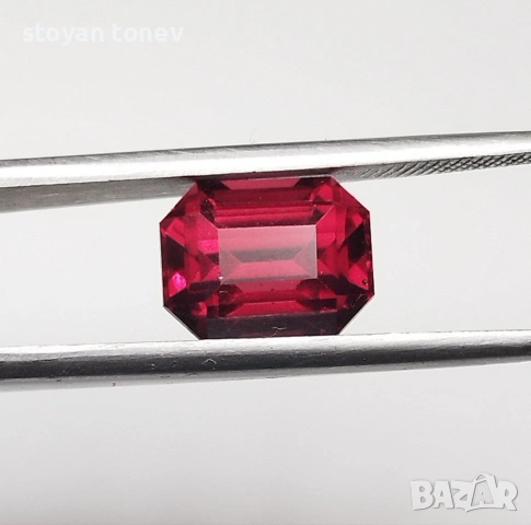 Рядък 3.51 каратов  кърваво червен транат от Африка,натурален, нетретиран! 