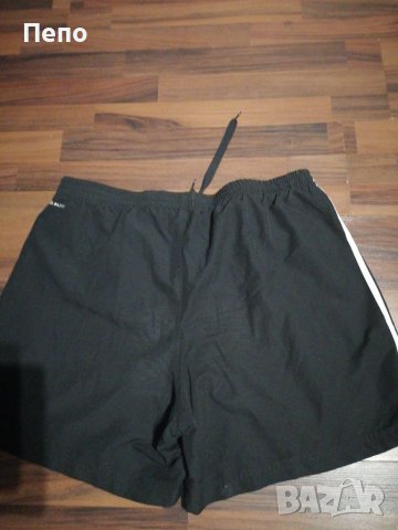 Гащи Adidas , снимка 4 - Къси панталони - 41629745