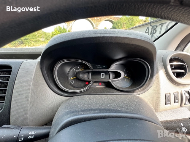 Renault Trafic 1.6dci120hp R9M НА ЧАСТИ, снимка 10 - Бусове и автобуси - 51660419