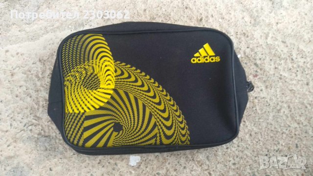 Козметична чантичка Adidas, снимка 2 - Други - 41418183