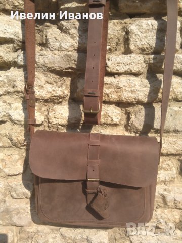 чанта през рамо  с колан и ключодържател, снимка 3 - Чанти - 41600964