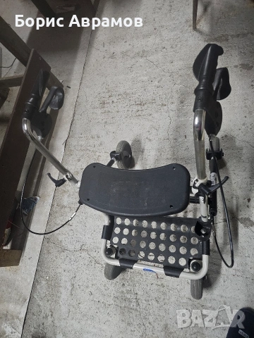 проходилка на колела със спирачки и стол !, снимка 3 - Ролатори - 53166534