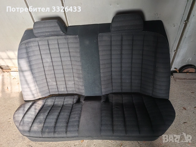 Задни седалки с подглавници от Мерцедес 190 , снимка 4 - Автомобили и джипове - 53121690