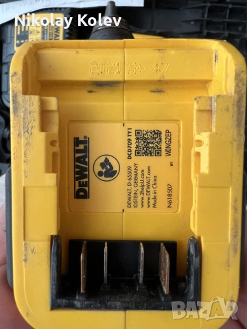 Ударен винтоверт DEWALT DCD 709, снимка 3 - Отвертки - 56242237