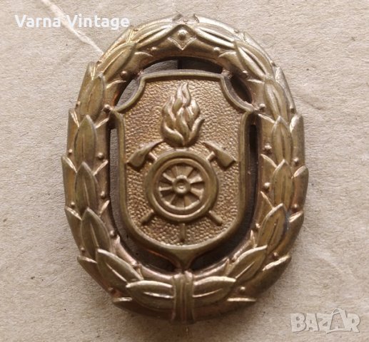 Знак За заслуги в пожарната . 3 клас. Бавария. Федерална република Германия. 1959-1997., снимка 2 - Антикварни и старинни предмети - 42305424