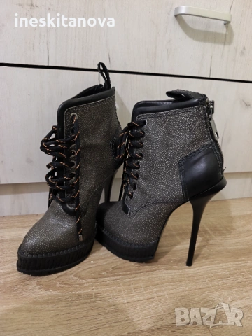 Боти с висок ток