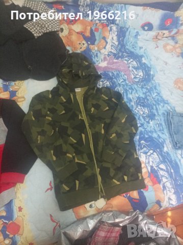 Анораци, снимка 4 - Детски анцузи и суичери - 41895900