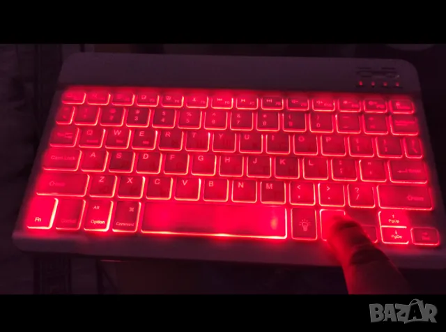 Блутут клавиатура, снимка 12 - Клавиатури и мишки - 47615755