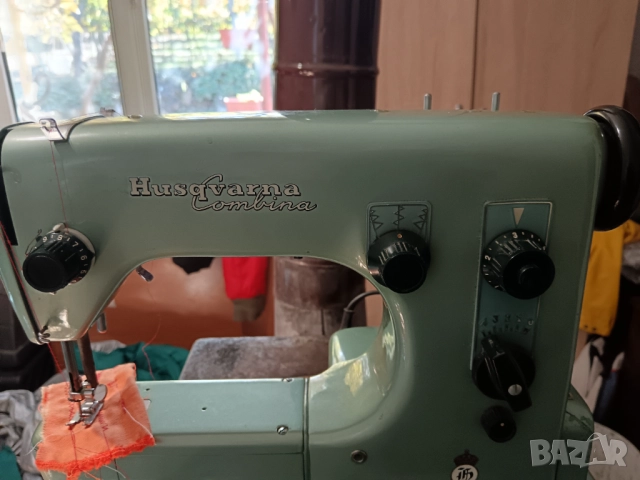 Шевна машина Хускварна, снимка 6 - Шевни машини - 52117099