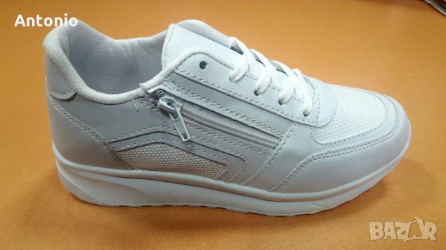 Дамски маратонки модел 2763 бели и черни