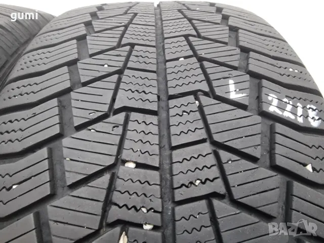 2бр зимни гуми 235/55/17 GISLAVED L02218 , снимка 2 - Гуми и джанти - 48679486