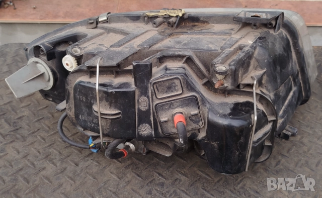 ляв, ксенонов фар- Hella, на части -Audi A6 c5, снимка 2 - Аксесоари и консумативи - 51692777