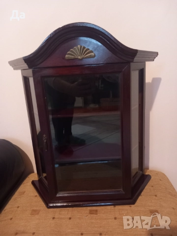 Винтидж витрина за колекции, снимка 7 - Шкафове - 52751657