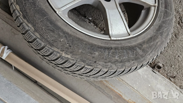 4 броя 215 65 17 зимни гуми Continental WinterContact и Vredestein Wintrac pro, снимка 10 - Гуми и джанти - 51899050