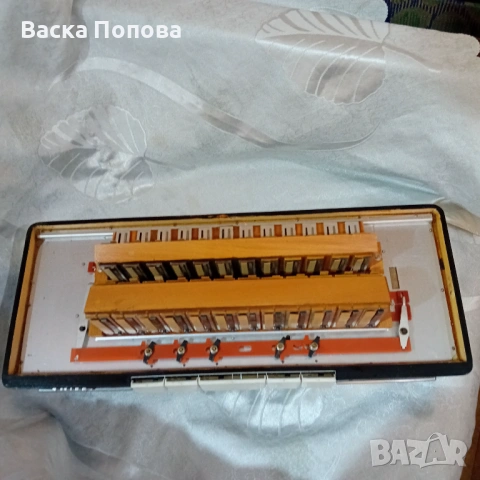 Акордеон  Weltmeister Amigo 120 баса., снимка 9 - Акордеони - 53294516