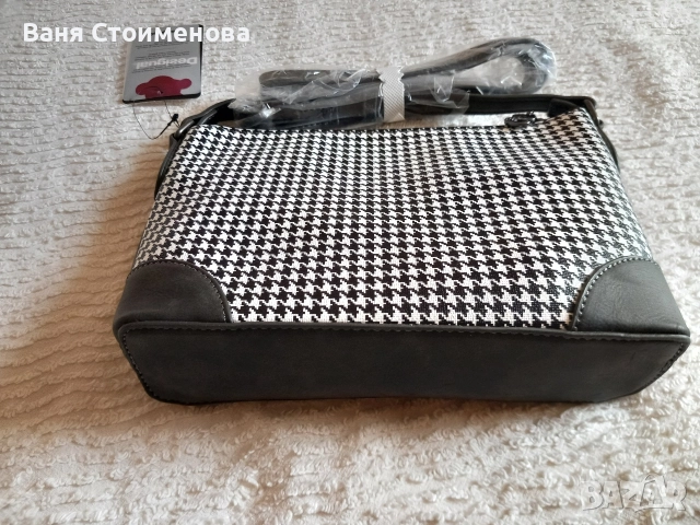 Нова чанта Desigual, снимка 3 - Чанти - 52774990