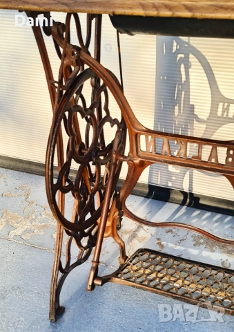 Крачна шевна машина Балкан, снимка 12 - Антикварни и старинни предмети - 52914868