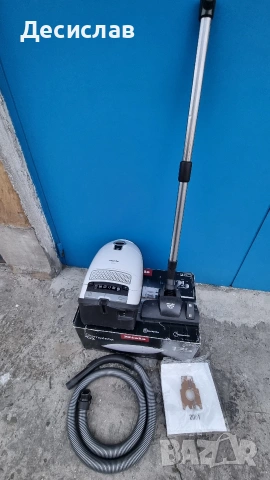 Прахосмукачка Miele C3