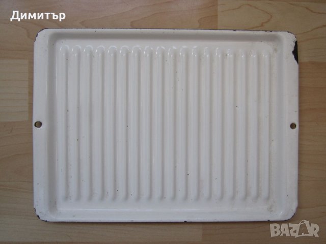 Оребрена тавичка, 19 х 27см, емайл