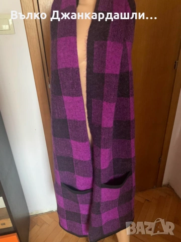 Голям (oversize) шал Escada ( мохер и вълна), снимка 4 - Шалове - 53768661