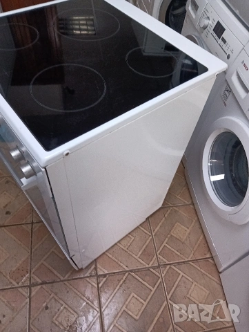 Свободно стояща печка с керамичен плот Бош Bosch с две години гаранция!, снимка 6 - Печки, фурни - 53613619