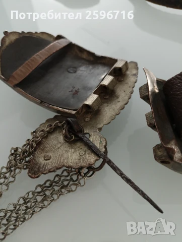 Продавам Възрожденски пафти ,чапрази, снимка 6 - Антикварни и старинни предмети - 50795875