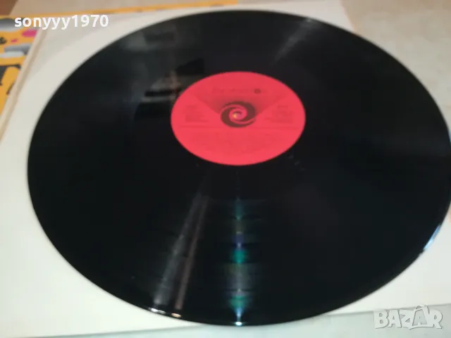 ХИТ ПАРАД НА РАДИО СОФИЯ 83-ПЛОЧА КАТО НОВА 0702251138, снимка 2 - Грамофонни плочи - 49004786