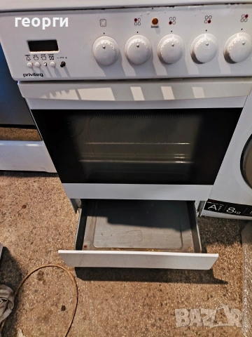 Готварска печка Privileg със стъклокерамичен плот (50 см), снимка 3 - Печки, фурни - 53813592