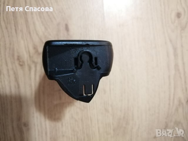 VW Passat Wagon B3 2.0 1992 решетка въздуховод парно в средата, снимка 3 - Части - 41750966