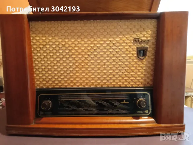 Лапово радиограмофон Балкан, снимка 1