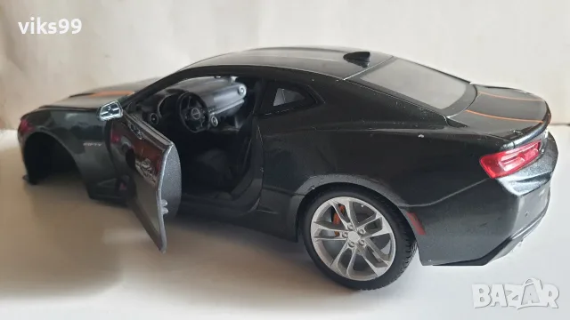 Nissan GT-R 2009 и Chevrolet Camaro 2017 - Мащаб 1:18, снимка 12 - Колекции - 55626301