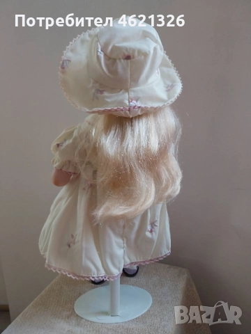 Винтидж колекционерска порцеланова кукла с ограничено издание от колекцията Leonardo рядка, снимка 11 - Декорация за дома - 52089112