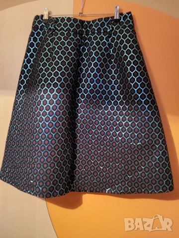 Къса пола на MAX&co. , снимка 2 - Поли - 52079370