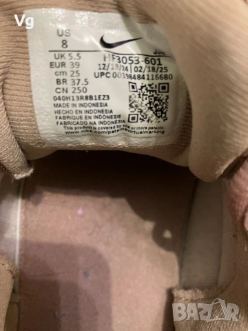 Маратонки дамски Nike, снимка 3 - Маратонки - 56154347