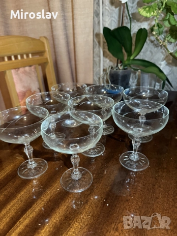 Ретро чаши за шампанско/коктейли тип Купа (Coupe) с гравировка и звезда (8 бр.) колекция комплект Ко