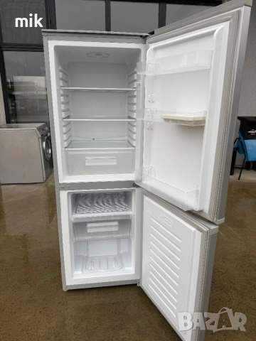 Сив хладилник с фризер Siemens 159см , снимка 4 - Хладилници - 53509939