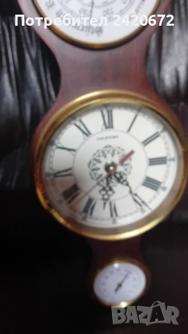 старинен часовник с барометър и термометър