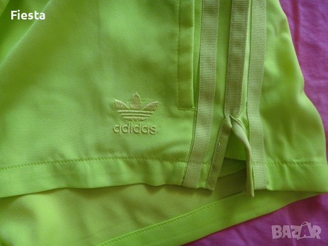 Adidas нови, оригинални, къси, спортни панталони Адидас в жълто-зелен неонов цвят, снимка 8 - Къси панталони и бермуди - 41331667