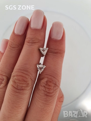 Сребърни обеци с прозрачен топаз