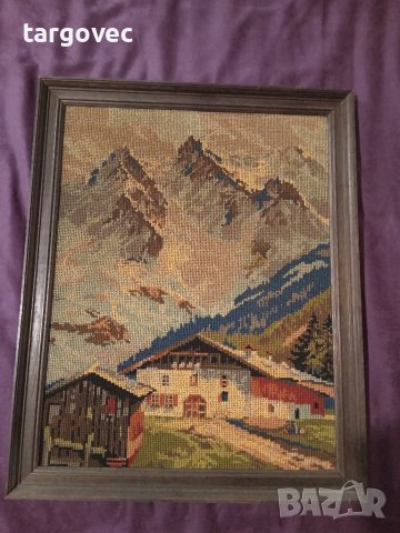 Гоблен хижа в планината