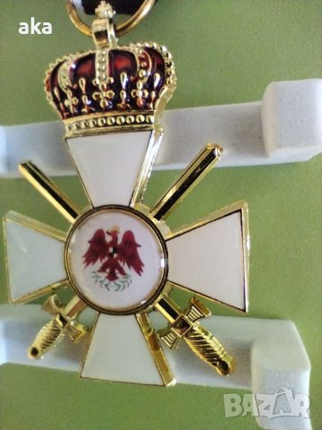 Военен медал Орден на червения орел 3-ти клас с корона и мечове РЕПЛИКА, снимка 3 - Други ценни предмети - 41756824