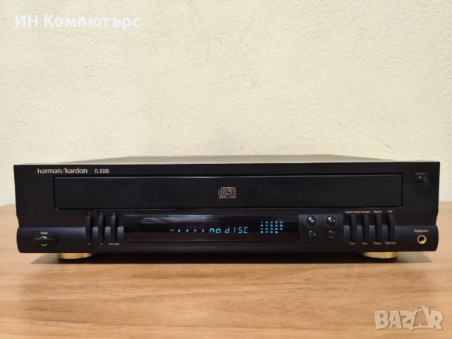 Продавам компакт диск чейнджър Harman/Kardon FL8300