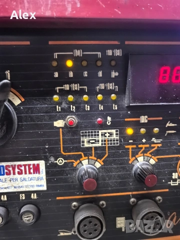 Продавам италиански заваръчен апарат AC DC, снимка 4 - Други машини и части - 53473002