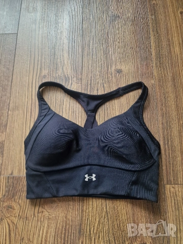 Страхотно дамско спортно бюстие UNDER ARMOUR размер S/M , снимка 4 - Корсети, бюстиета, топове - 53256351