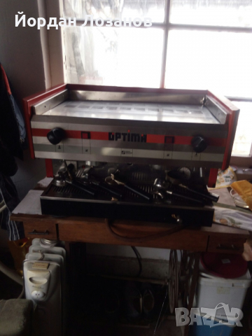 Професионална кафемашина италианска, снимка 2 - Кафе машини - 36335791