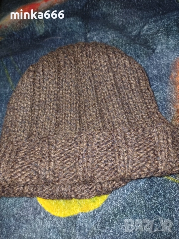 Мъжка зимна шапка.Ръчно плетиво.