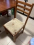 Продават се четири дървени стола за хранене., снимка 3