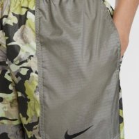 Nike Sportswear Floral Camo Joggers дамски S, снимка 9 - Спортни екипи - 44321612