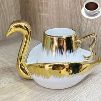 Луксозен порцеланов комплект от чаша и чинийка Лебед, снимка 1 - Чаши - 44200181