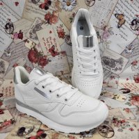 Модни дамски маратонки в бял цвят от кожа модел: LP308 white silver, снимка 2 - Маратонки - 44369293